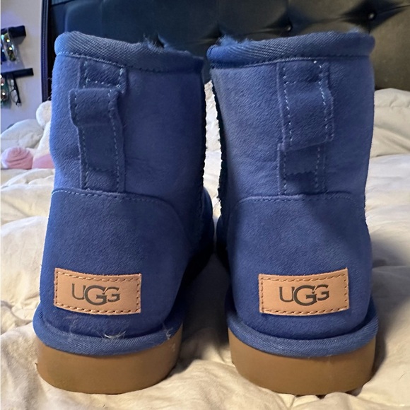 Royal Blue Shearling Short Boot UGG size 9 - Picture 2 of 5